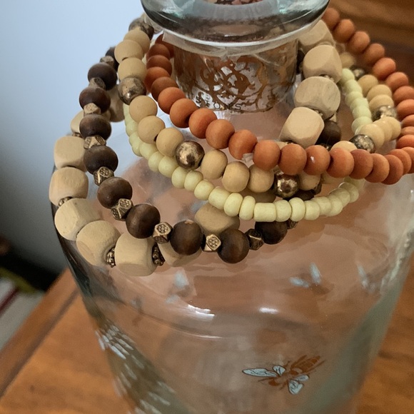 Fun Light-weight Bracelet set - Picture 6 of 6